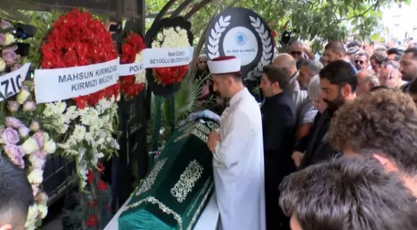 Hilal Cebeci ateş püskürdü!